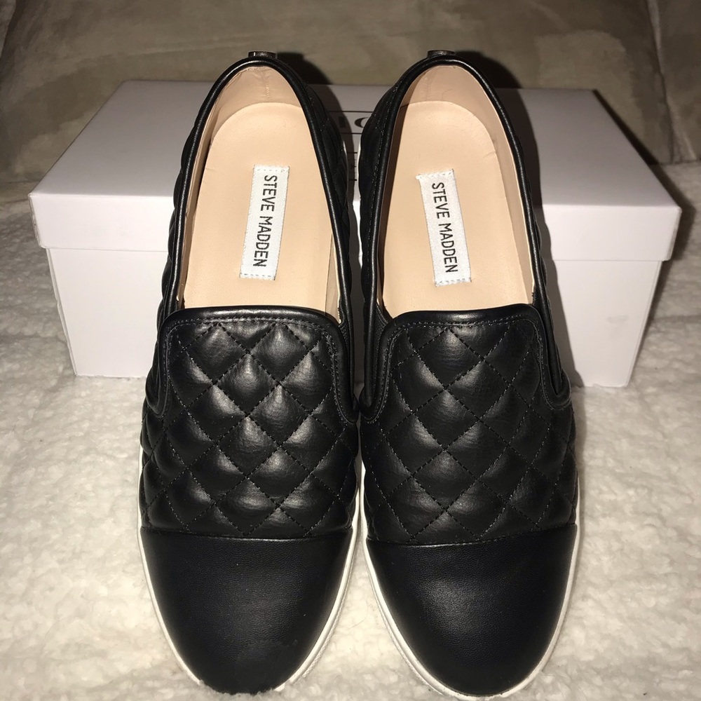 Steve Madden slip ons size 8